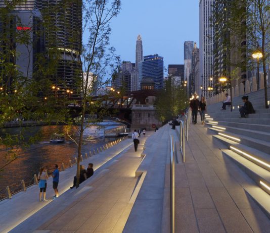 Chicago Riverwalk by Ross Barney Architects : Photo © Kate Joyce Studios