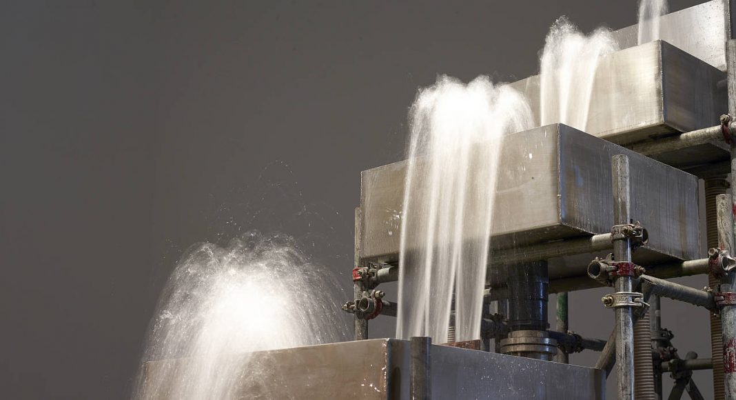 Olafur Eliasson - Reversed waterfall, 1998 - Scaffolding, steel, water, wood, foil, pump, hose - 312 x 278 x 160 cm - Leeum, Samsung Museum of Modern Art, Seoul, 2016 : Photo Hyunsoo Kim, Courtesy of Thyssen-Bornemisza Art Contemporary Collection, Vienna © Olafur Eliasson