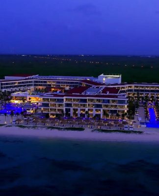 Inauguran Pulso Inmobiliario y AMResorts el Breathless Riviera Cancún Inauguran Pulso Inmobiliario y AMResorts el Breathless Riviera Cancún : Render © Pulso Inmobiliario