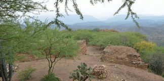 En su conjunto los sitios arqueológicos hablan de una larga historia de ocupación humana : Foto © CONANP