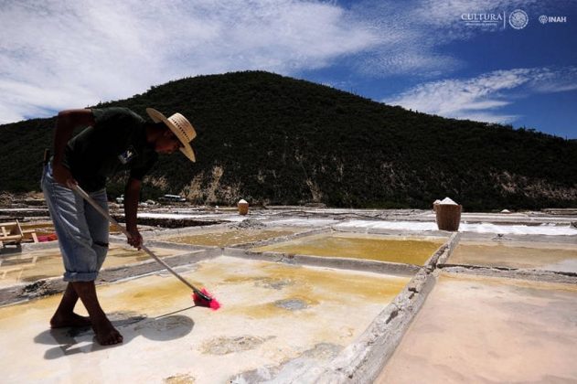 Sistemas para la extracción de sal : Foto © Mauricio Marat INAH