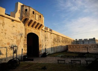 Dialogan en Campeche en torno al valor y los retos del patrimonio fortificado de México : Foto © Héctor Montaño INAH