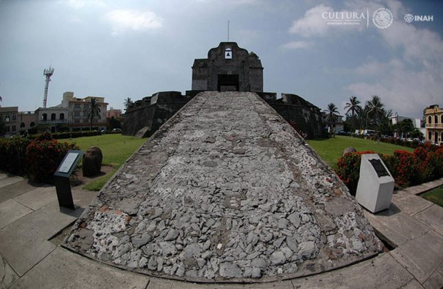 Baluarte de Santiago, Veracruz : Foto © Mauricio Marat INAH