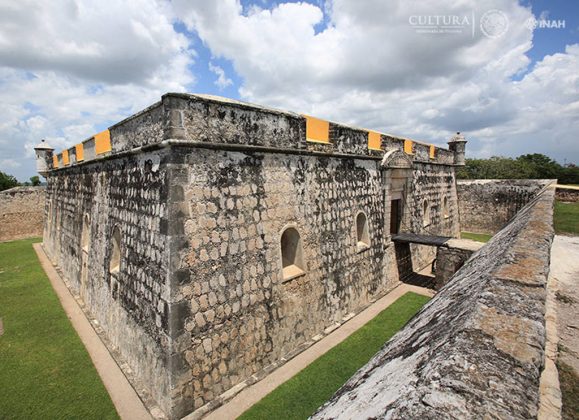 Las murallas, baluartes, torres y polvorines, colocan a México como la nación de mayor riqueza en arquitectura militar colonial de América : Foto © INAH