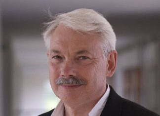 Professor Peter Head : Photo credit © Prof. Peter Head, courtesy of Premio Vida y Obra “Lorenzo H. Zambrano” 2016
