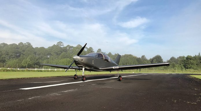 Pirwi y Horizontec crean el primer avión de madera construido en México : Fotografía © Pirwi
