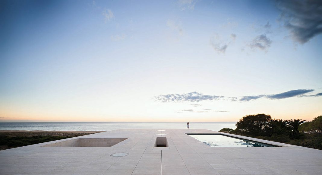 Alberto Campo Baeza, House of the Infinite : Copyright © Javier Callejas / TASCHEN