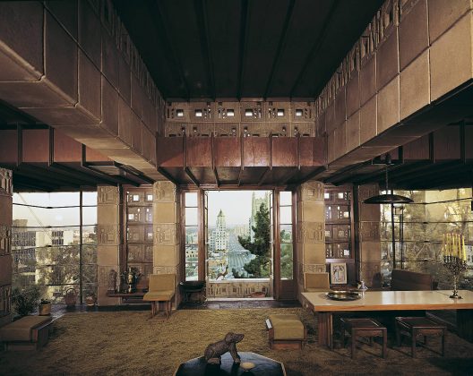 Samuel Freeman House 1924 Los Angeles, California : Copyright Photo © Julius Shulman