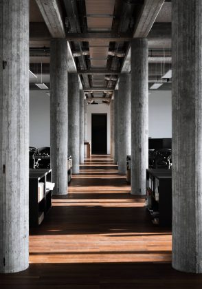 De Bank Nuevas Oficinas Centrales de KAAN Architecten en Róterdam : Photo © Simone Bossi