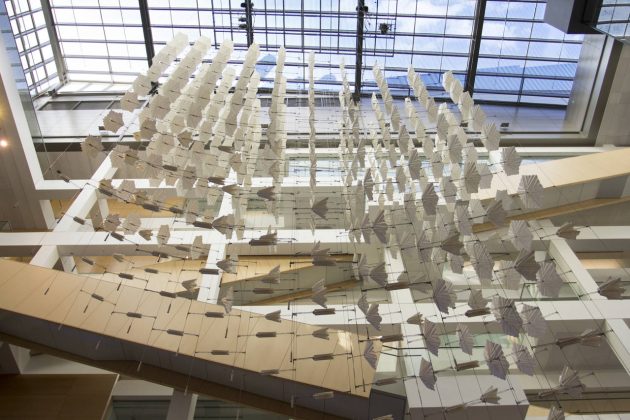 Diffusion Choir Stunning Kinetic Sculpture by Sosolimited, Plebian Design and Hypersonic : Photo © Sosolimited