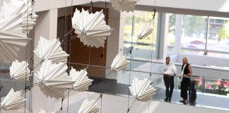 Diffusion Choir Stunning Kinetic Sculpture by Sosolimited, Plebian Design and Hypersonic : Photo © Sosolimited