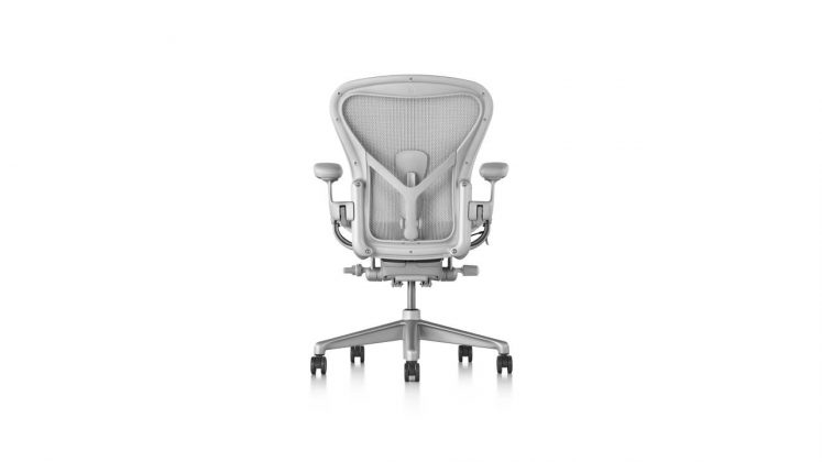 Silla Aeron Renovada Acabado Mineral Vista Posterior by Herman Miller : Fotografía © Herman Miller México