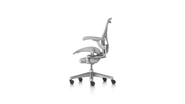 Silla Aeron Renovada Acabado Mineral Vista de Perfil by Herman Miller : Fotografía © Herman Miller México