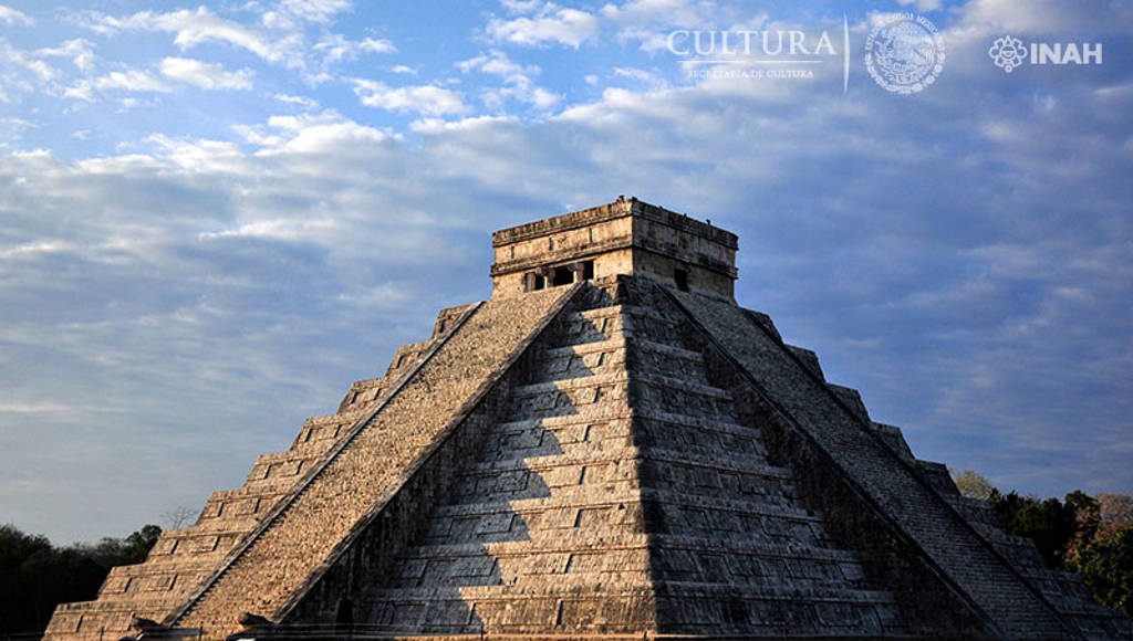 El Castillo. Zona arqueológica de Chichén Itzá : Foto © Mauricio Marat INAH