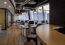 In Store Media diseñado por SpAce Arquitectura : Fotografía © Paul Czitrom