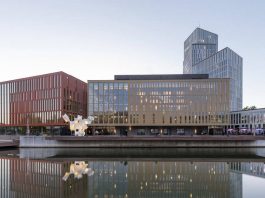 Schmidt Hammer Lassen Architects Malmo Live View from the Waterfront : Photo courtesy of © Schmidt Hammer Lassen Architects