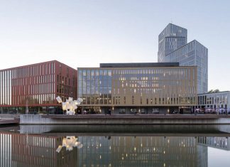 Schmidt Hammer Lassen Architects Malmo Live View from the Waterfront : Photo courtesy of © Schmidt Hammer Lassen Architects