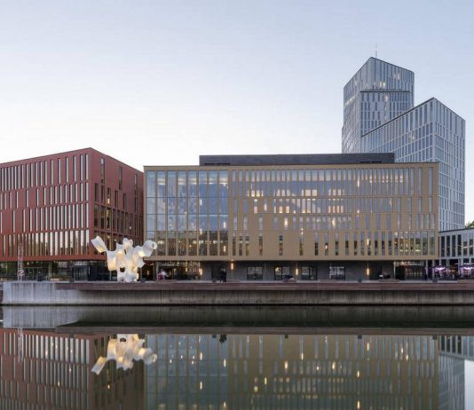 Malmö Live gana el Premio al Mejor Proyecto de Uso Mixto en el Mundo en los Premios WAF 2016 Schmidt Hammer Lassen Architects Malmo Live View from the Waterfront : Photo courtesy of © Schmidt Hammer Lassen Architects