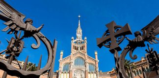 Sant Pau. Patrimonio modernista. Barcelona : Photo © Direcció d’Imatge i Serveis Editorials - Barcelona Llibres