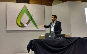 Conferencia del ingeniero Alfredo Morayta en AU México 2016 con la presentación de BIM en la construcción de la torre más alta de México: Mitikah : Fotografía © Autodesk México