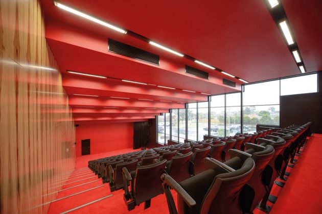 The Infinity Centre Lecture Theatre by McBride Charles Ryan : Photo credit © John Gollings