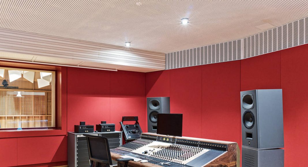 Jazz Campus Recording Studio en Basilea, Suiza diseñado por Buol&Zünd : Photo credit © Georg Aerni