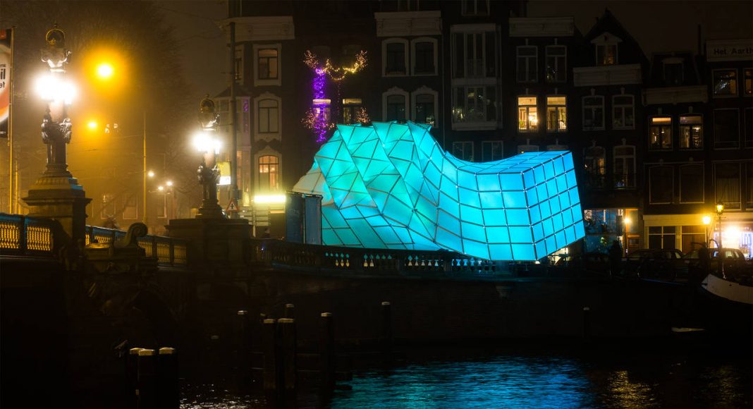 Eye_Beacon Pavilion for the Amsterdam Light by UNStudio and MDT-tex : Photo © Janus van den Eijnden