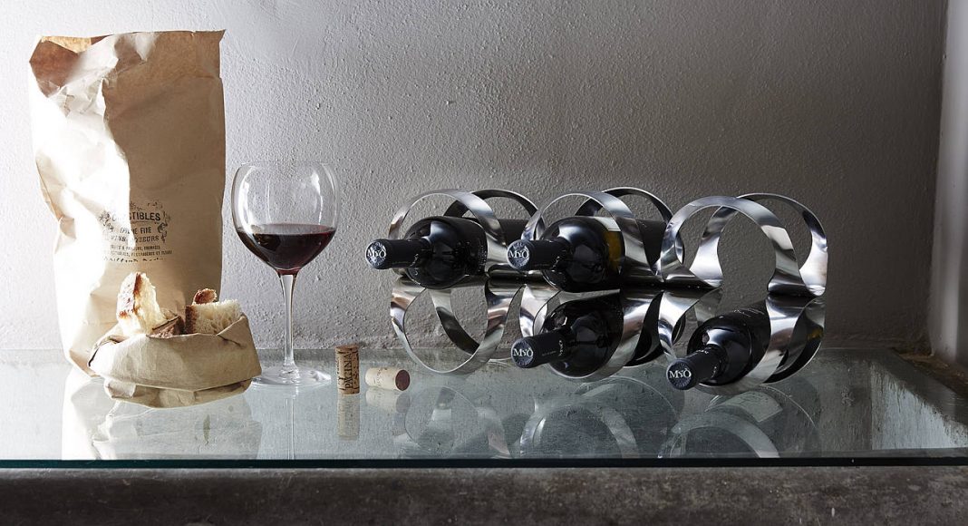 Ribbon Wine Rack, designed by Ben van Berkel / UNStudio for Alessi : Photo courtesy of © Alessi