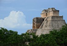 El arte y la arquitectura de Uxmal y sus sitios vecinos son testimonio de la migración de estilos de la región : Foto © Mauricio Marat, INAH
