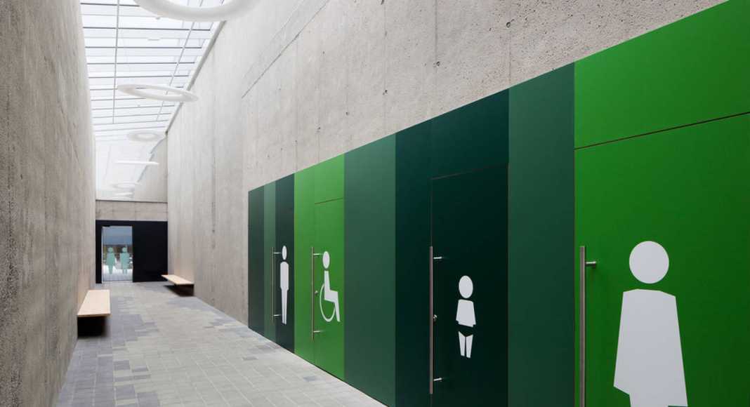 Toilets for customers : Photo credit © Markus Kaiser