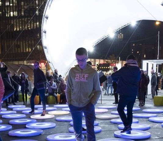 El Design Pavilion Retorna a la Ciudad de Nueva York Durante NYCxDesign 2017 Design Pavilion 2016 en Cooper Square The Pool by Jen Lewing : Photo courtesy of © Susan Grant Lewin Associates