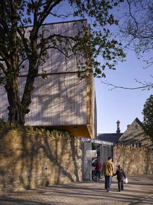 Dublín, IE Model School Inchicore : Photo © Ros Kavanagh