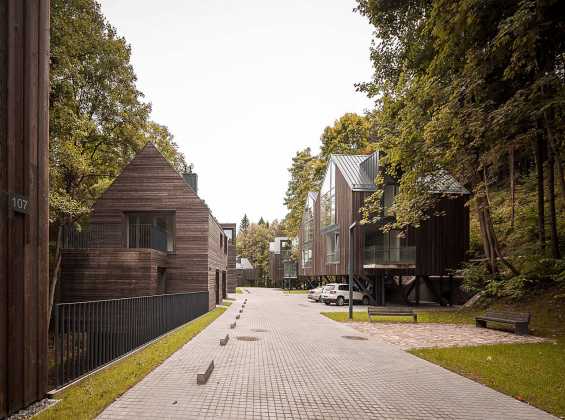 Vilnius, LT Rasu Houses : Photo © Norbert Tukaj