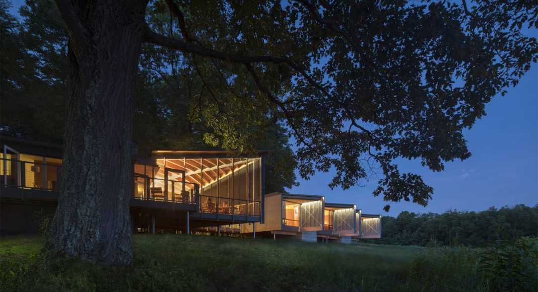 Viviendas en la Finca Histórica High Meadow en Fallingwater por Bohlin Cywinski Jackson : © Nic Lehoux / Bohlin Cywinski Jackson