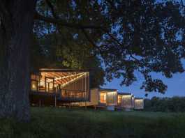 Viviendas en la Finca Histórica High Meadow en Fallingwater por Bohlin Cywinski Jackson : © Nic Lehoux / Bohlin Cywinski Jackson