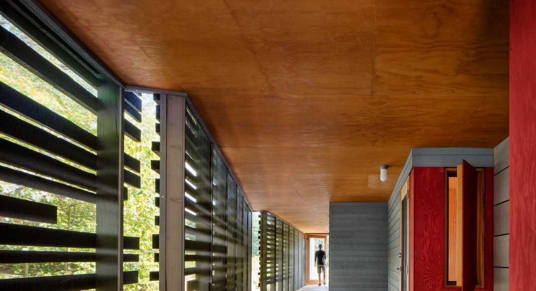 Espacios Interiores de las Viviendas en la Finca Histórica High Meadow en Fallingwater por Bohlin Cywinski Jackson : © Nic Lehoux / Bohlin Cywinski Jackson