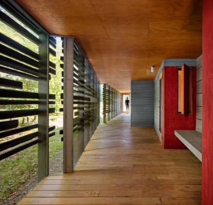 Espacios Interiores de las Viviendas en la Finca Histórica High Meadow en Fallingwater por Bohlin Cywinski Jackson : © Nic Lehoux / Bohlin Cywinski Jackson