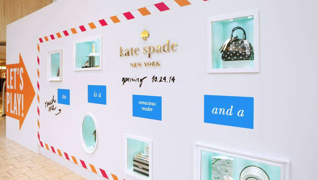 Kate Spade ‘Coming Soon’ Wall es una plataforma minorista interactiva : Fotografía cortesía de © MTD