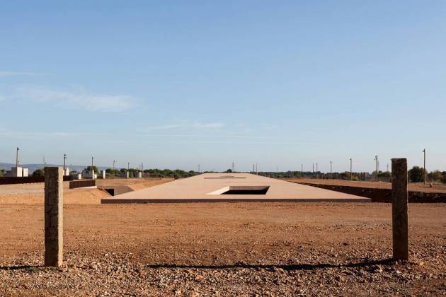 Rivesaltes Memorial Museum, Rivesaltes/Ribesaltes, FR diseñado por Rudy Ricciotti, Bandol : Fotografía © Kevin Dolmaire