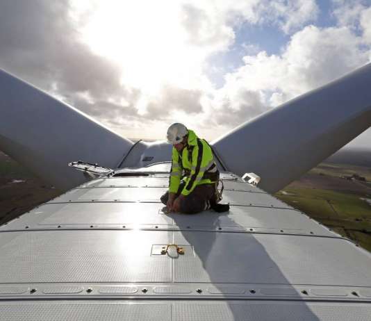 Vestas Wind Turbine in Denmark : Photo © Vestas / Bloomberg New Energy Finance