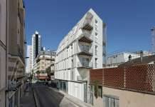 Vista Sur del Desarrollo de 10 Viviendas en Castagnary diseñado por DFA : Photo © David Boureau