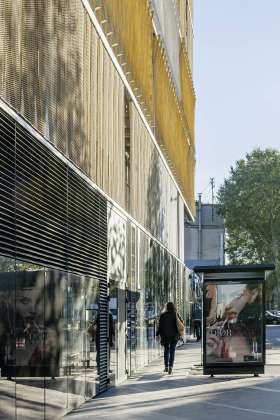 Veolia HQ West Street Twist designed by DFA | Dietmar Feichtinger Architectes : Photo © Hertha Humaus