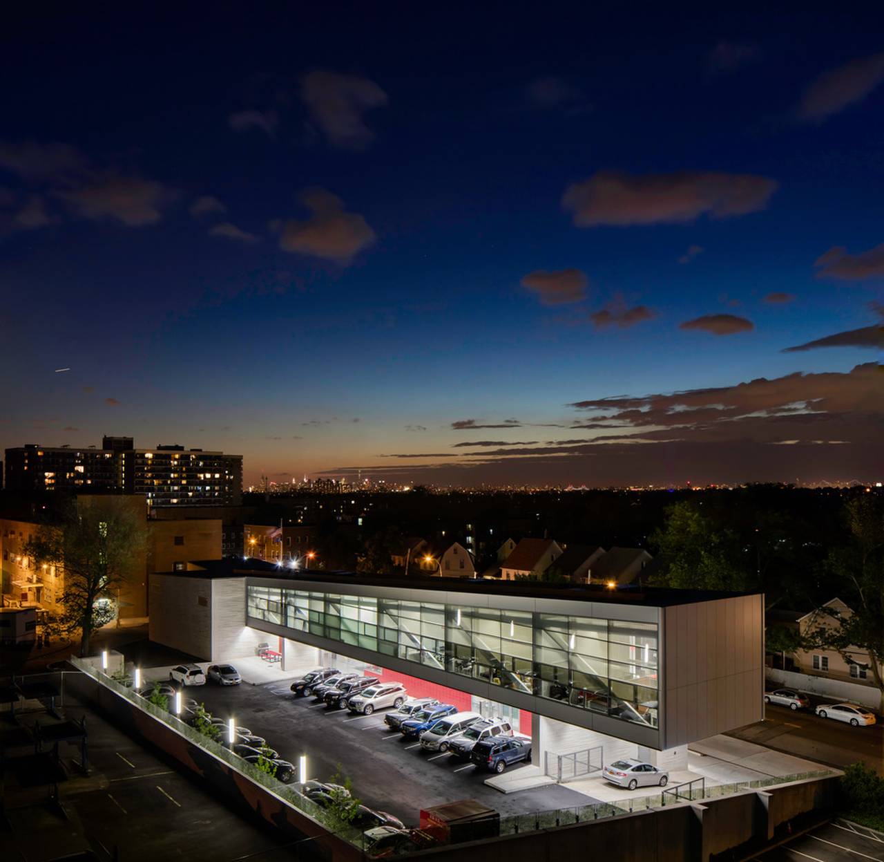 The 24 hour facility is a beacon for the neighborhood : Photo credit © Paul Warchol
