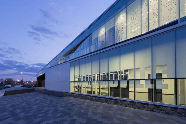 Centrexpo Cogeco Drummondville by CCM2 architects + Bilodeau Baril Leeming architects : Photo credit © Dave Tremblay