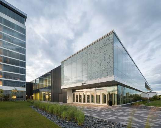 Centrexpo Cogeco Drummondville by CCM2 architects + Bilodeau Baril Leeming architects : Photo credit © Stéphane Groleau