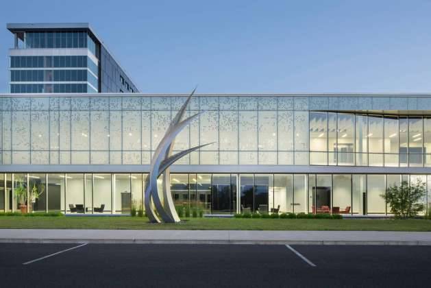 Centrexpo Cogeco Drummondville by CCM2 architects + Bilodeau Baril Leeming architects : Photo credit © Stéphane Groleau