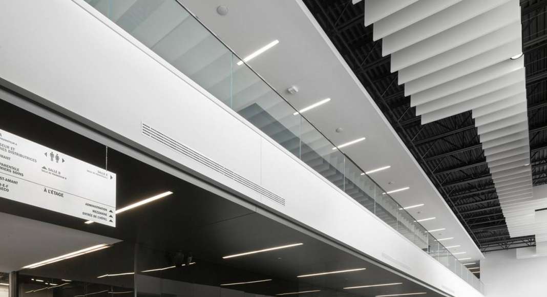 Centrexpo Cogeco Drummondville by CCM2 architects + Bilodeau Baril Leeming architects : Photo credit © Stéphane Groleau