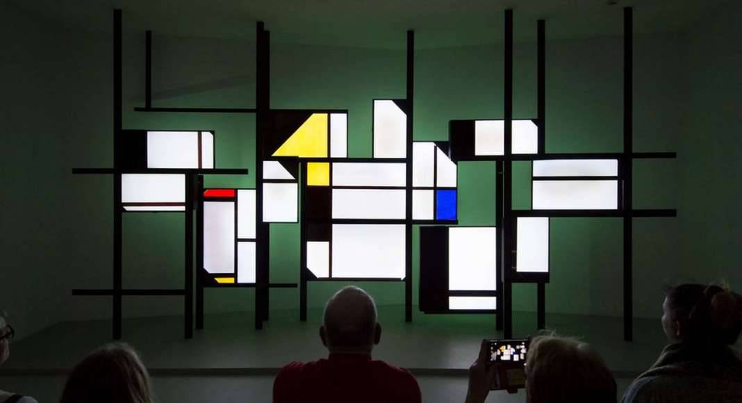 Mondrian experimented with lines and abstract areas : Photo credit © Mike Bink Photography