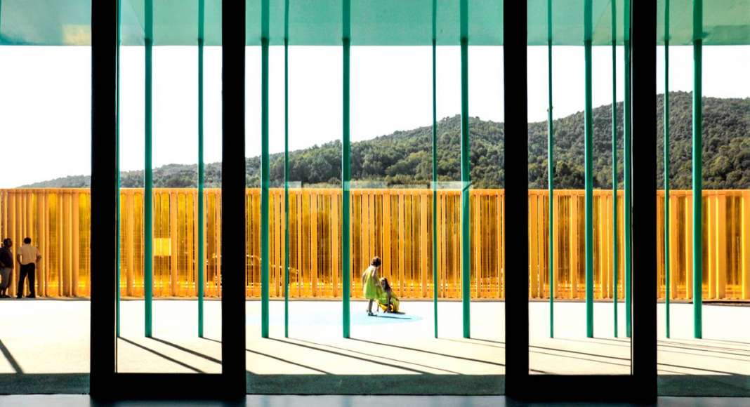 El Petit Comte Kindergarten, 2010, Besalú, Girona, España en colaboración con J. Puigcorbé : Photo by © Hisao Suzuki, courtesy of © The Pritzker Architecture Prize