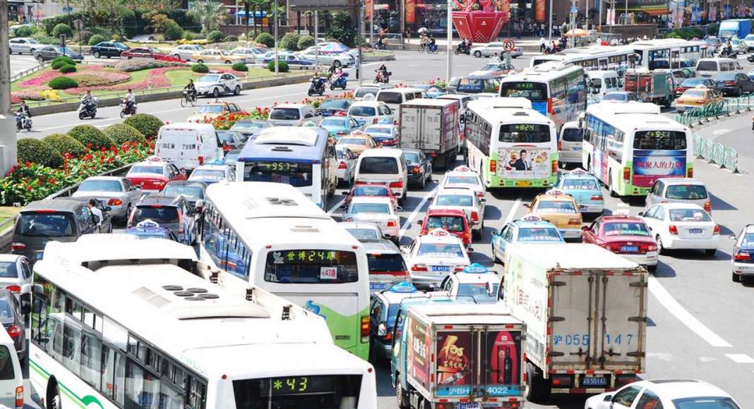 Traffic snarl in Shanghai : Photo © ONU-Hábitat